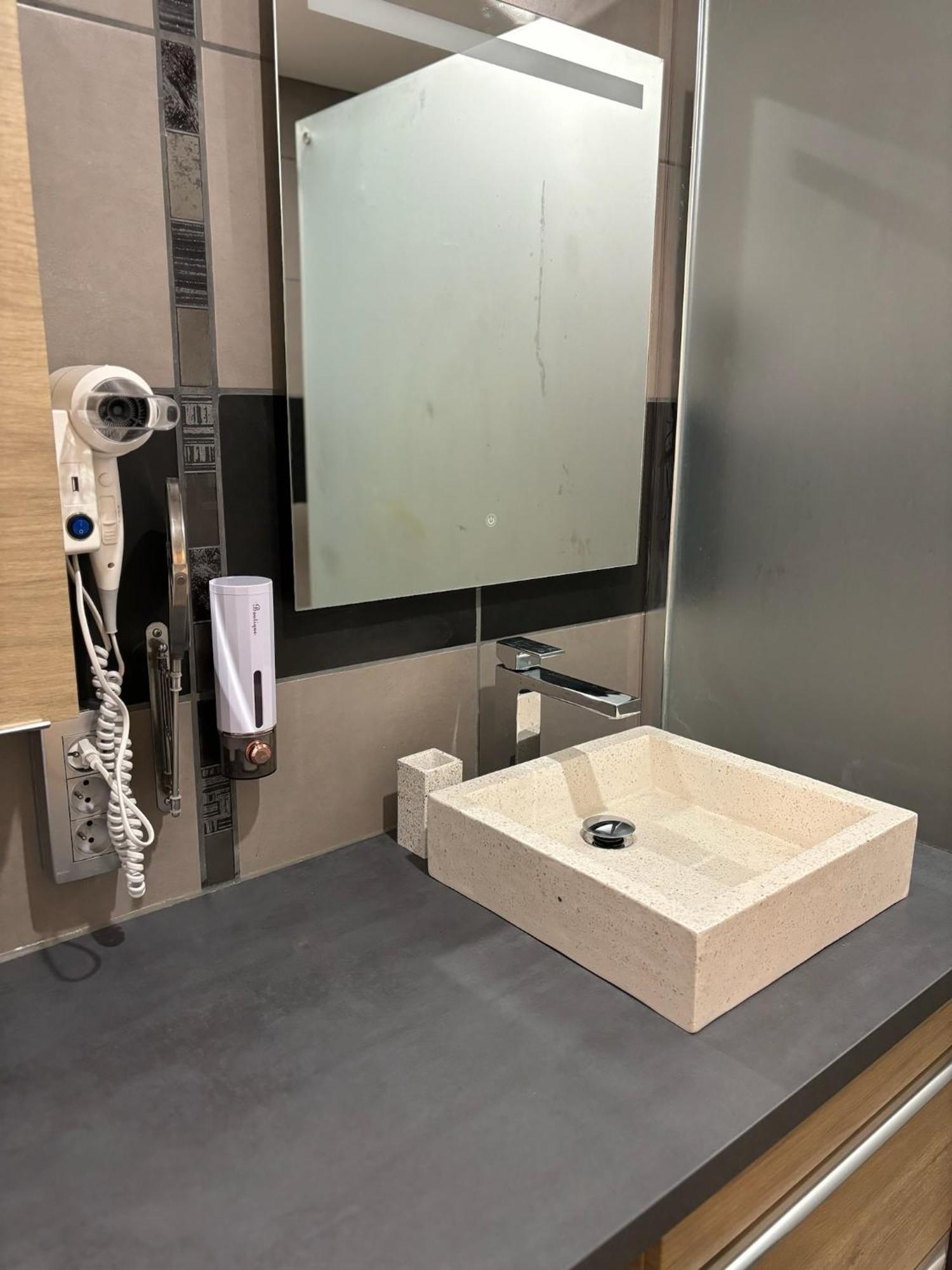 Gite Eden Classer 3 Etoiles Colmar Esterno foto